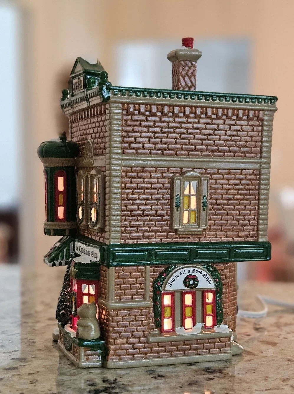 Department 56 The Christmas Shop Original Snow Village Lighted Building 50970